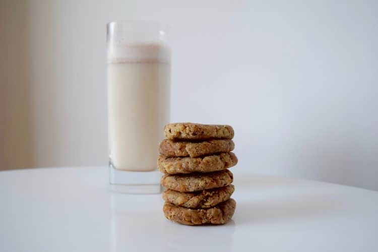 Chewy Almond Date Cookies Maria Marlowe