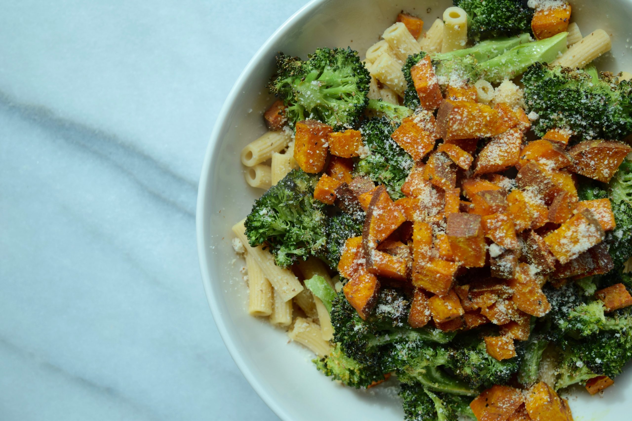 20-Min Meal: Chickpea Pasta Primavera - Glow by Marlowe