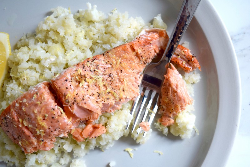 Healthy 4th Of July Recipes: Lemon Pepper Salmon With Cauli Rice