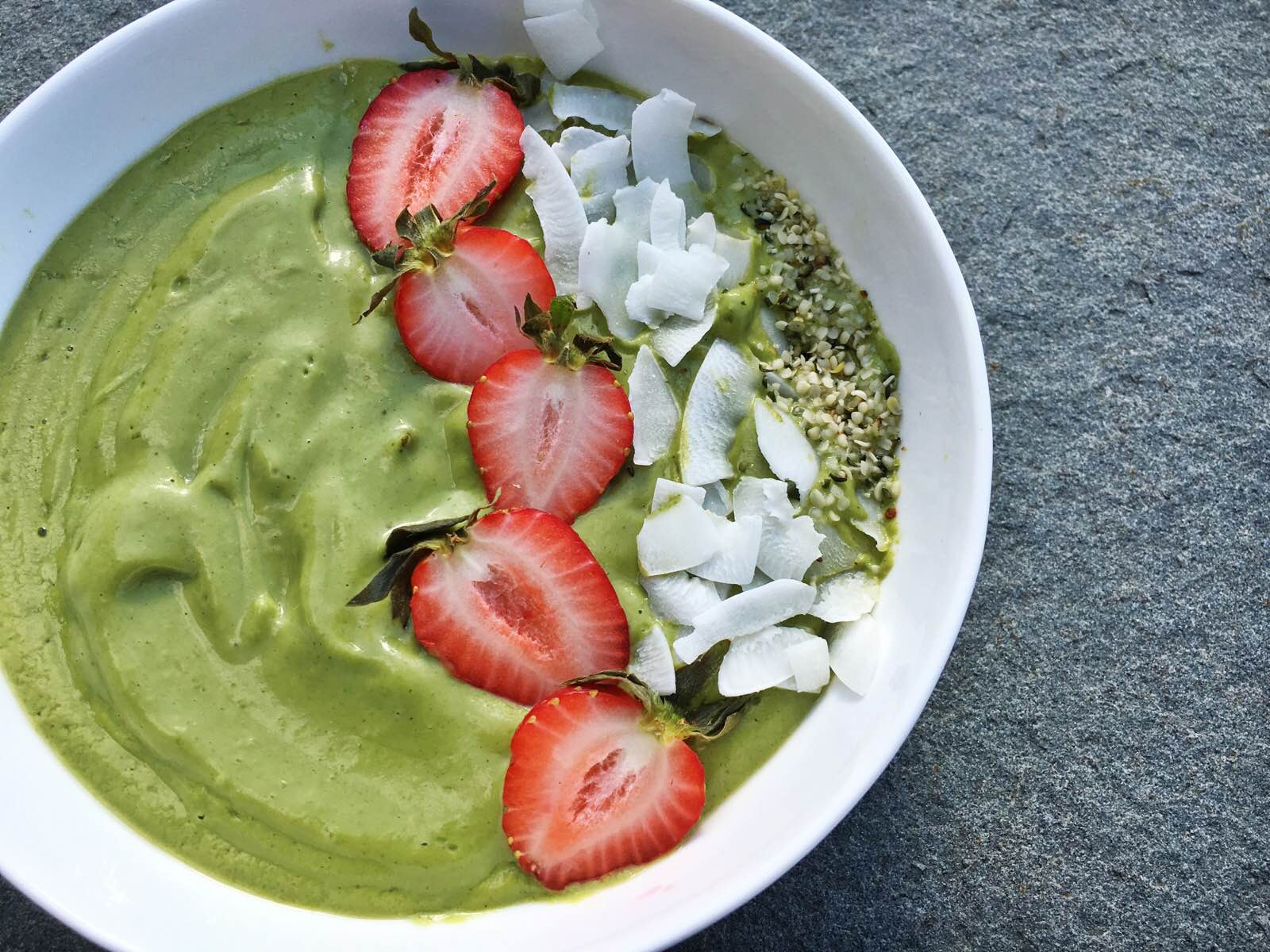 Matcha Smoothie Bowl - Quick & Healthy Breakfast