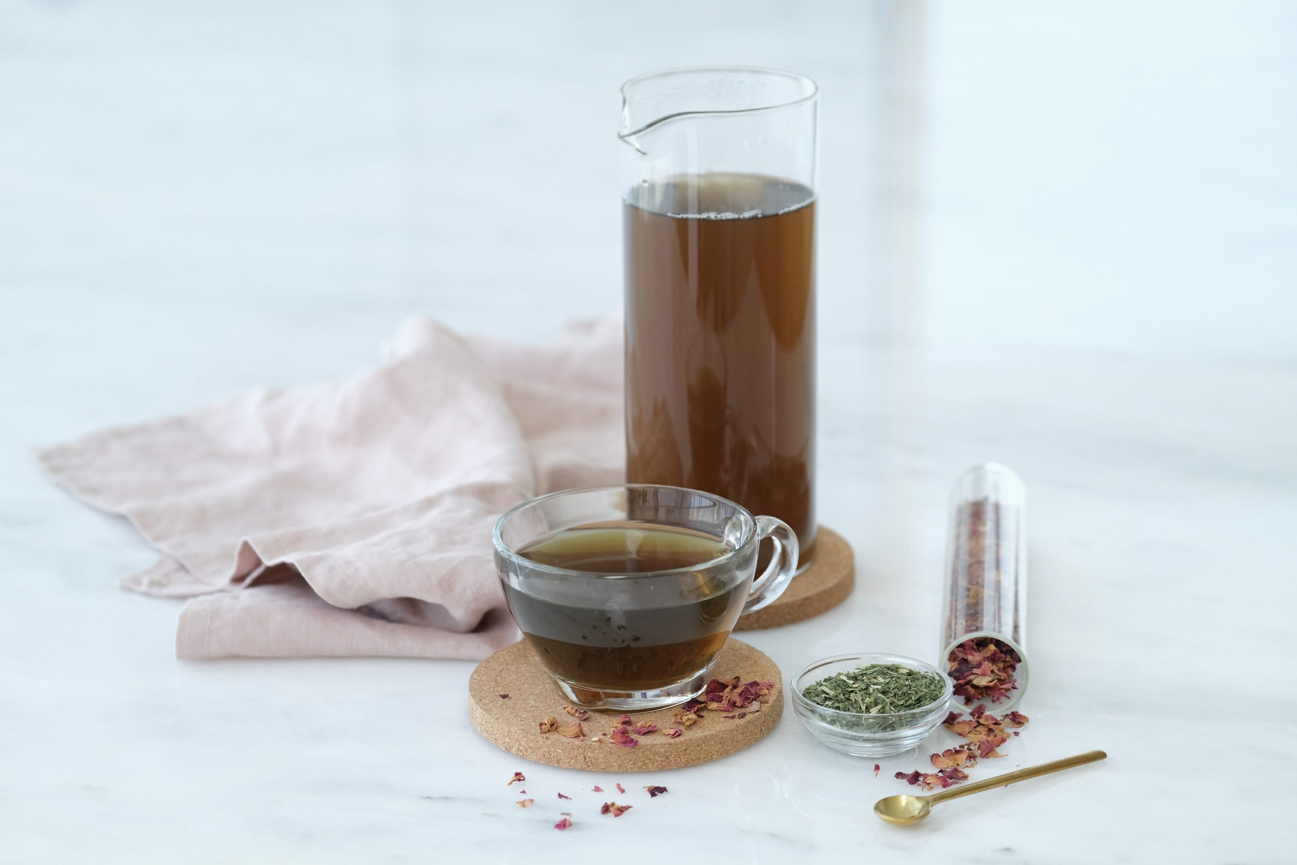 Drinks For Glowing Skin: Nettle & Rose Hips Tea