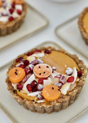 https://mariamarlowe.com/wp-content/uploads/2021/10/Pumpkin-Tahini-Pie-Maria-Marlowe-4-345x480.jpeg